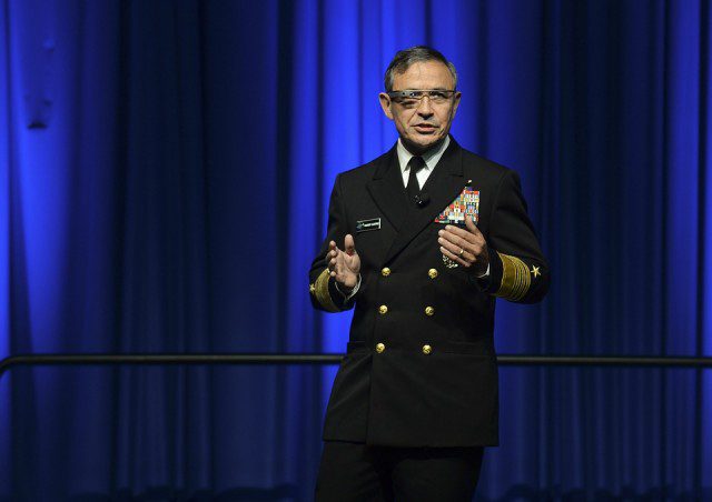 Les-premières-Google-Glass-640x452 L'addiction aux réseaux sociaux dévoilée dans une vidéo