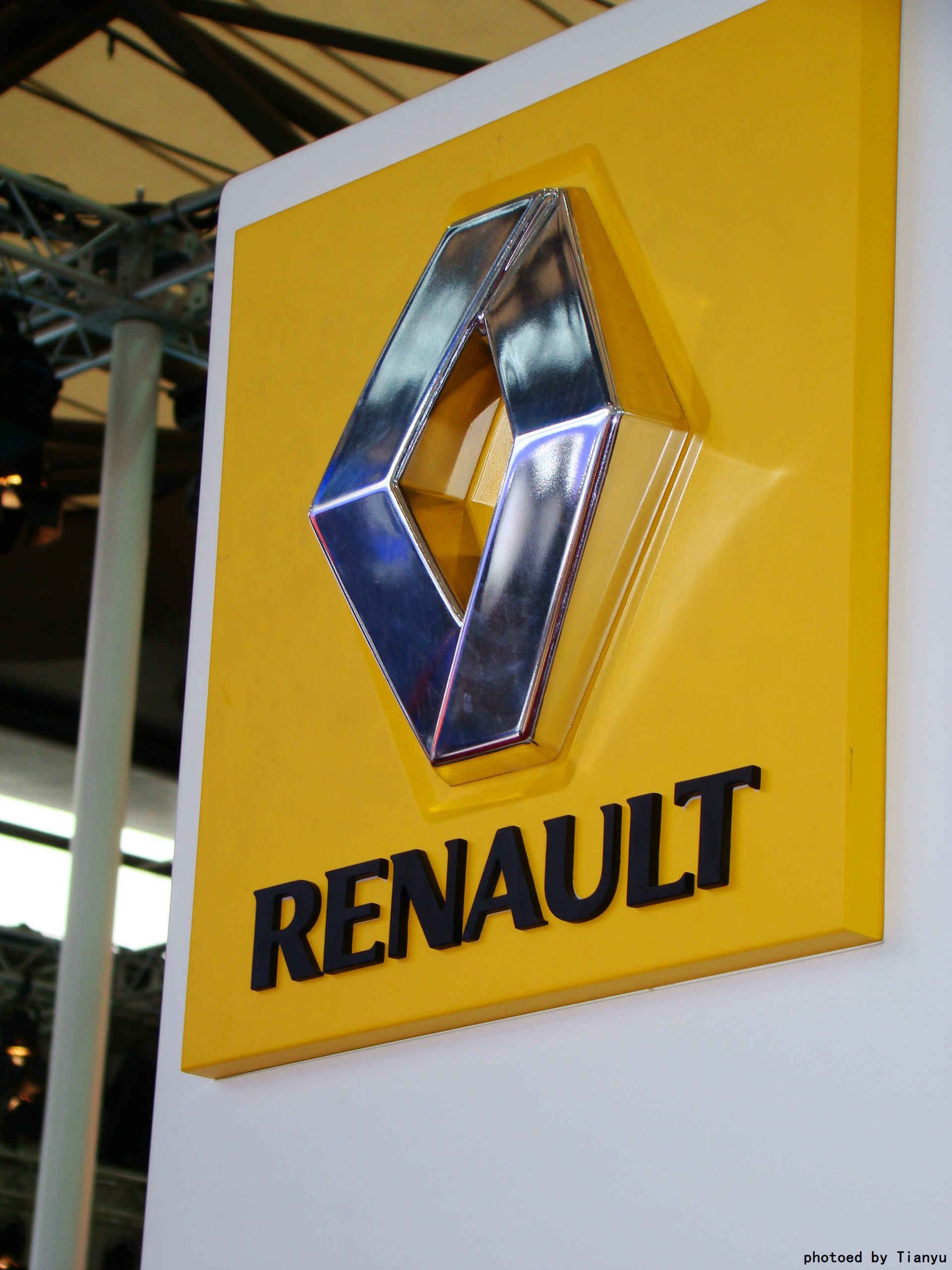 Renault : le scandale des normes antipollution atteint la Bourse
