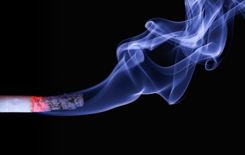 Tabagisme passif : la fumée de cigarette impacte négativement le poids des enfants