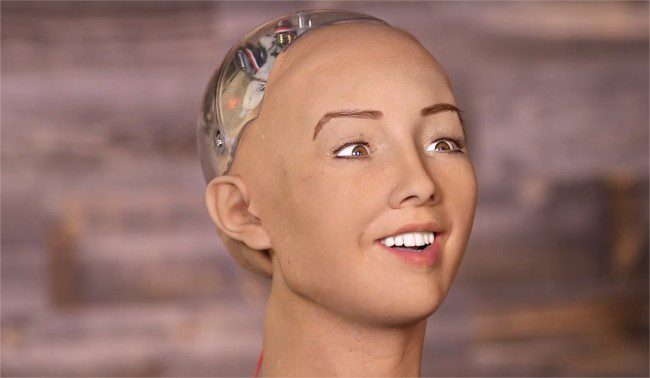 Sophia : le robot humanoïde au sourire trompeur serait-il notre destructeur ?