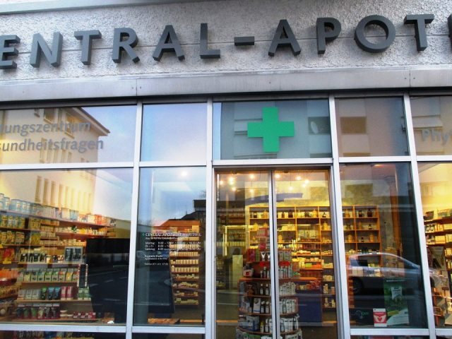 Pharmacie-640x480 Mobilisation du 2 octobre : une opération sécuritaire massive avec près de 5.000 agents de police déployés à Paris et ses environs