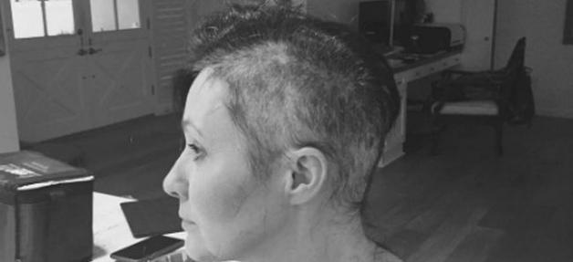 Shannen Doherty : un crâne rasé pour illustrer son combat contre le cancer du sein