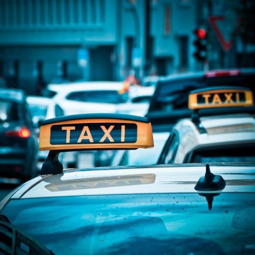 Taxi-500x500 Grâce à la domotique, le visiophone sans fil supprime le stress lié aux cambriolages