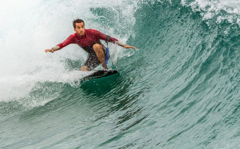 Un surfeur crée une nouvelle prothèse dédiée aux amoureux de la glisse