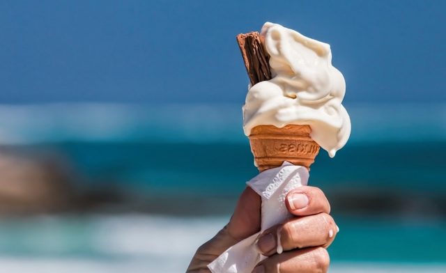 Une-glace-640x392 Guide du Routard : une version spécifique pour les migrants