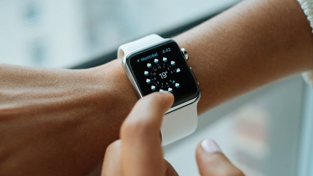 une-montre-connectee-tag-heuer-senflamme-niveau-prix-640x360 Google YouTube Gaming : la nouvelle concurrence de Twitch d'Amazon