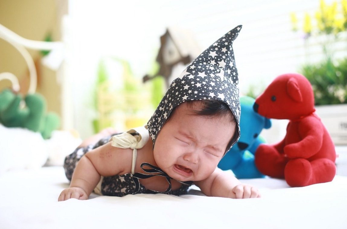Pleurs des bébés, la colique des nourrissons est plus forte dans certains pays