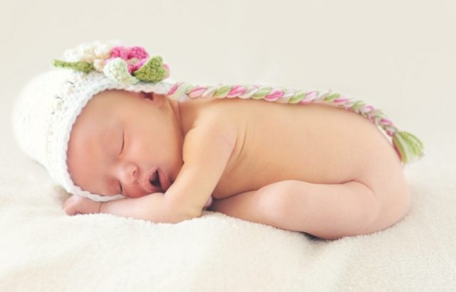 Un-bébé-qui-dort-640x411 Les poudres colorées pendant les courses auraient un pouvoir dangereux