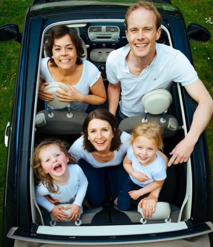 Voiture-familiale-431x500 Que choisir entre le Cabriolet et le Break de la Classe C de Mercedes ?