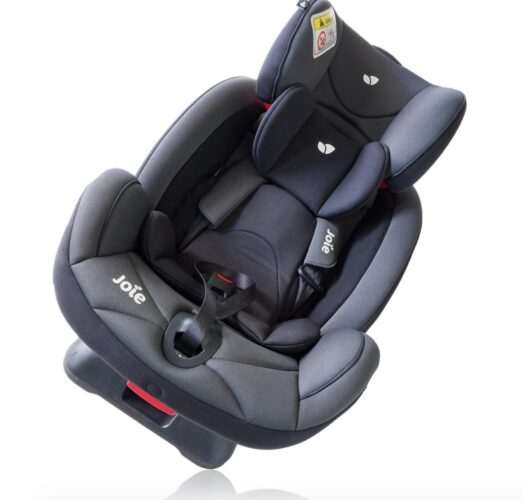 Siège-auto-522x500 Réfléchissons ensemble : la récente prime incitative pourrait-elle transformer votre projet d'acquisition d'une voiture électrique ?