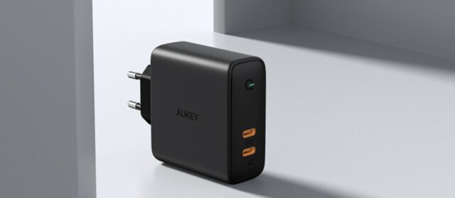 Le-chargeur-USB-C-dAukey-640x279 Lego lance sa station de charge pour mobile en briques colorées