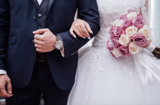 Robe-de-mariée-640x423 Pédocriminalité : annulation tardive de la promotion d'un prêtre reconnu coupable en 2017