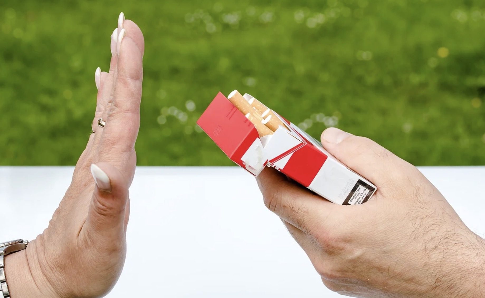 Le laser anti tabac : tout ce qu’il faut savoir sur cette méthode