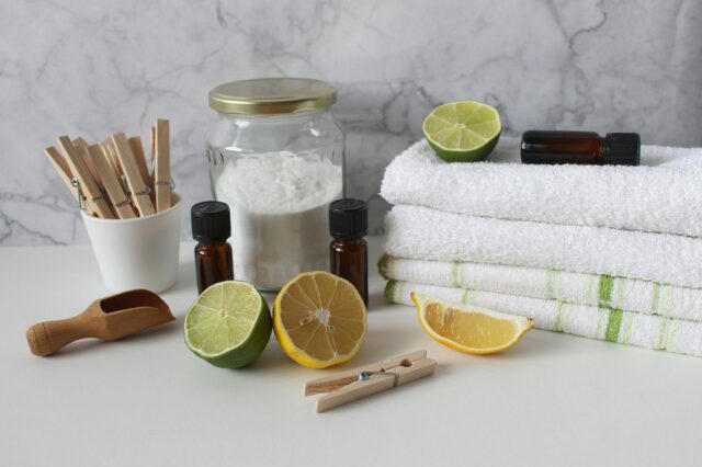 redonnez-de-leclat-a-votre-mitigeur-de-lavabo-sans-produits-chimiques-640x426 3 astuces pour trouver un meilleur couvreur de toiture pour votre maison