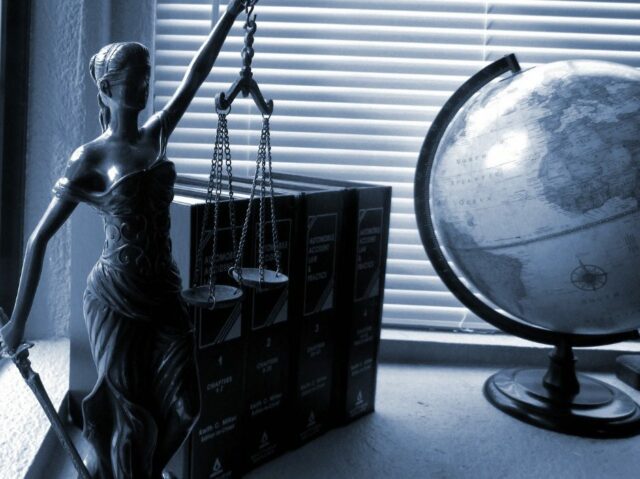 quelles-sont-les-consequences-dun-dossier-criminel-640x479 L'accord douanier entre l'UE et les États-Unis : une Europe divisée face à un ressentiment croissant