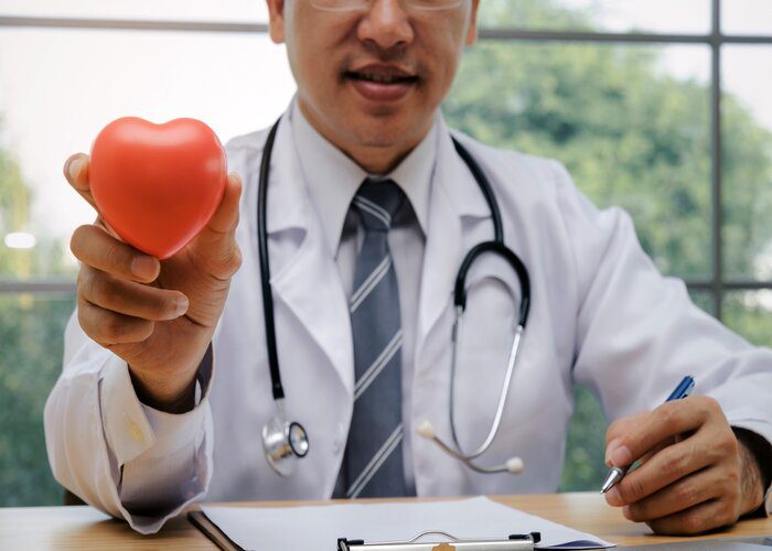 Consulter un cardiologue : quand faut-il y penser ?