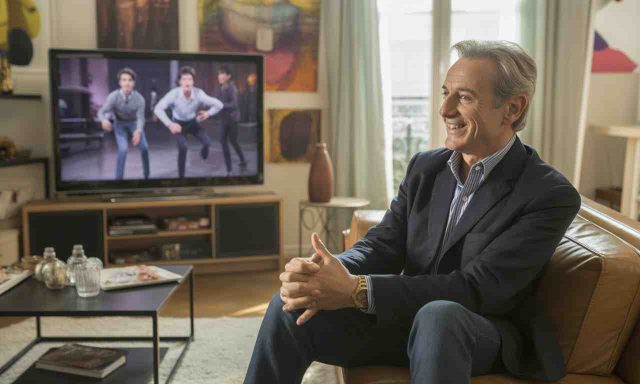 Laurent-Baffie-son-fils-fait-ses-debuts-dans-une-serie-emblematique-de-TF1-640x384 Contre toute attente, la série avec Kristen Bell et Adam Brody décroche une saison 3