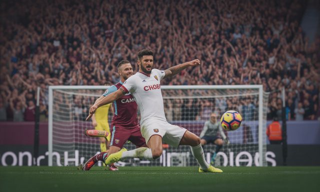 Olivier-Giroud-eblouit-avec-un-magnifique-but-face-a-West-Ham-grace-a-un-controle-exceptionnel-640x384 Ousmane Dembélé : Assumant fièrement son statut de prétendant au Ballon d'Or, il déclare que c'est tout à fait normal