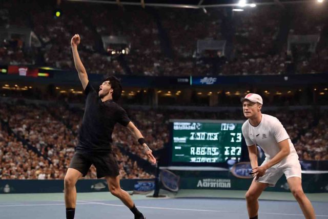 Alexander-Zverev-face-a-Valentin-Royer-au-deuxieme-tour-de-lATP-1000-de-Shanghai-le-samedi-4-octobre-2025-LEquipe-640x427 Colorado Rapids contre Los Angeles FC : Armas salue les rivaux avant un affrontement crucial pour les playoffs