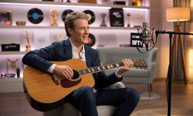 Benjamin-Biolay-devoile-les-coulisses-de-son-double-album-lors-dun-entretien-exclusif-avec-BFMTV-1710-640x384 Taratata : Une Nuit Inoubliable avec Biolay, Zaz, Biffy Clyro et Charlotte Cardin sous la Direction de Nagui