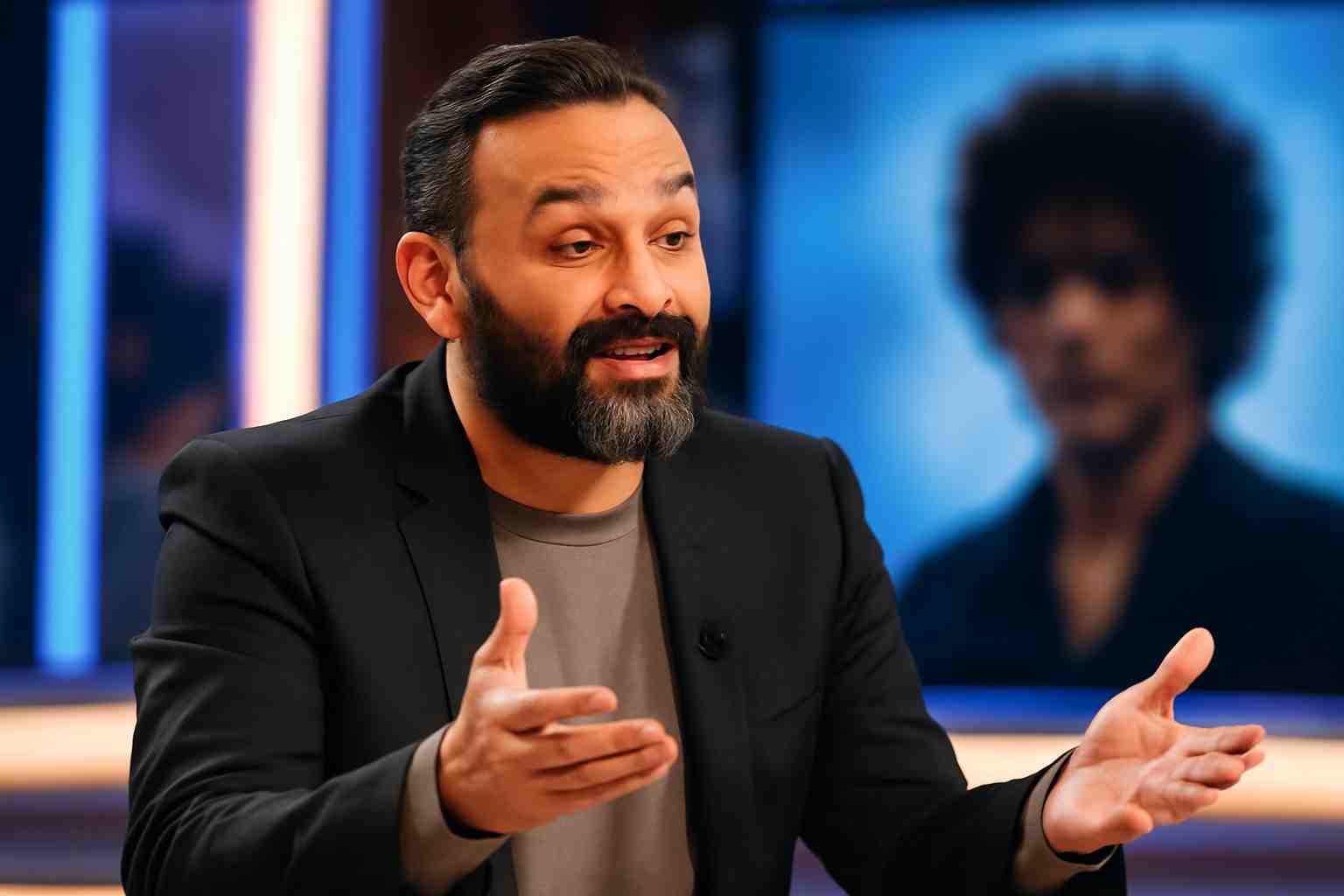 découvrez comment cyril hanouna prend la défense d'un ancien rival en soulignant son talent indéniable, dans une déclaration surprenante relayée par allociné.