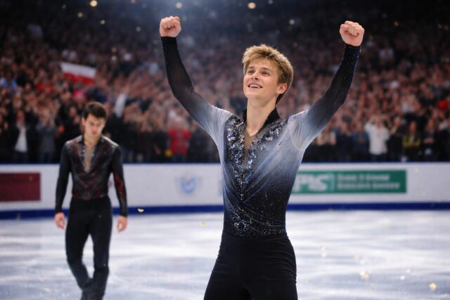 Ilia-Malinin-triomphe-une-fois-de-plus-sacre-champion-du-monde-pour-la-troisieme-fois-tandis-quAdam-Siao-Him-Fa-echappe-au-podium-640x427 Dragons Catalans vs Toulouse Olympique : suivez le duel intense franco-français en Super League - Rugbyrama