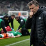 l'entraîneur de l'asse, montanier, fait face à une nouvelle difficulté avec la fracture du tibia d'un de ses joueurs, impactant l'équipe et la saison.