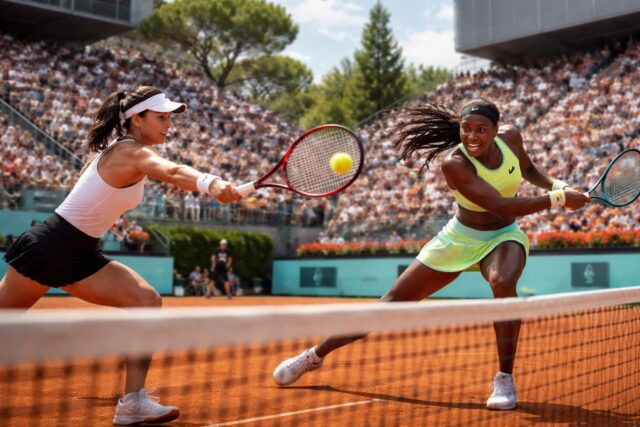 Analyse-et-pronostic-gratuits-Sorana-Cirstea-vs-Coco-Gauff-au-Madrid-Open-du-26-avril-2026-RueDesJoueurs-640x427 Carson Hocevar triomphe au Texas : une victoire marquante sur US-Racing.com