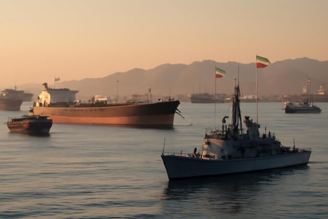 Detroit-dOrmuz-bloque-Jean-Jacques-Roche-ISAD-Pantheon-Assas-souligne-que-la-politique-de-Trump-a-renforce-la-position-des-Iraniens-selon-LCI-TF1-Info-640x427 «Cet automne, nos trajectoires se rencontreront» : Bruno Retailleau affirme son indépendance face à Édouard Philippe - Le Figaro