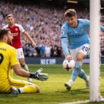 suivez le match en direct entre manchester city et arsenal (1-1) avec la bévue de donnarumma offrant un but à havertz, une égalisation cruciale pour arsenal.