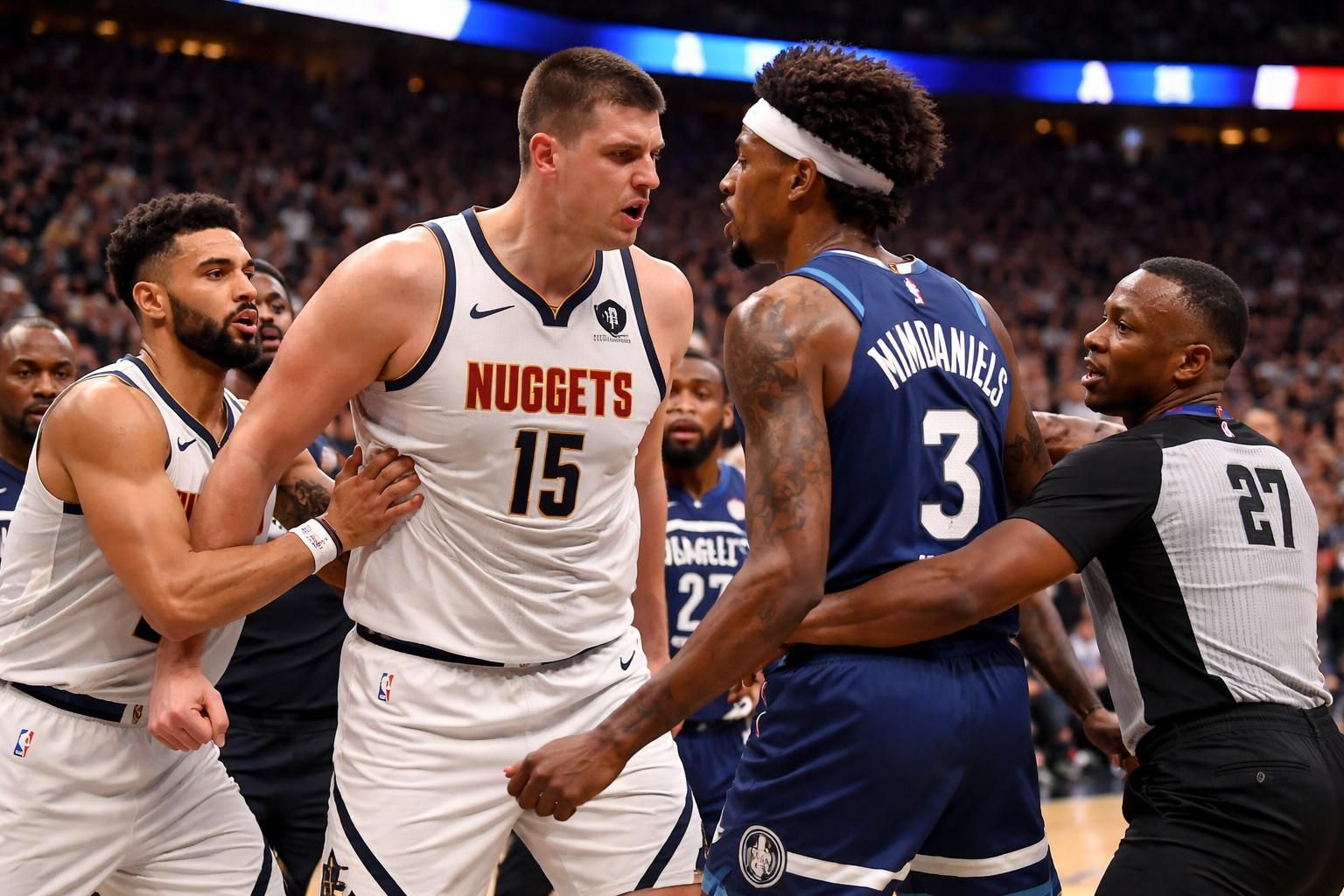 revivez l'altercation explosive entre nikola jokic et jaden mcdaniels qui a conduit à l'expulsion du joueur lors d'un match intense de basket usa.