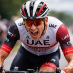 découvrez les pensées et stratégies de tadej pogacar pendant un sprint intense dans notre article exclusif sur directvelo.