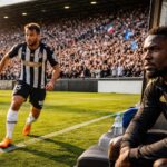 découvrez la composition d'équipe pour l'ultime match au stade kopa entre angers sco et strasbourg avec capelle titulaire et bamba sur le banc.