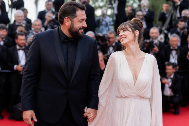 Artus-et-Kim-Higelin-Rayonnent-dAmour-lors-de-Leur-Deuxieme-Passage-sur-le-Tapis-Rouge-de-Cannes-parismatch.com_-640x427 raisons incontournables de visiter le salon Livr’à Vannes du 12 au 14 juin dans le Morbihan