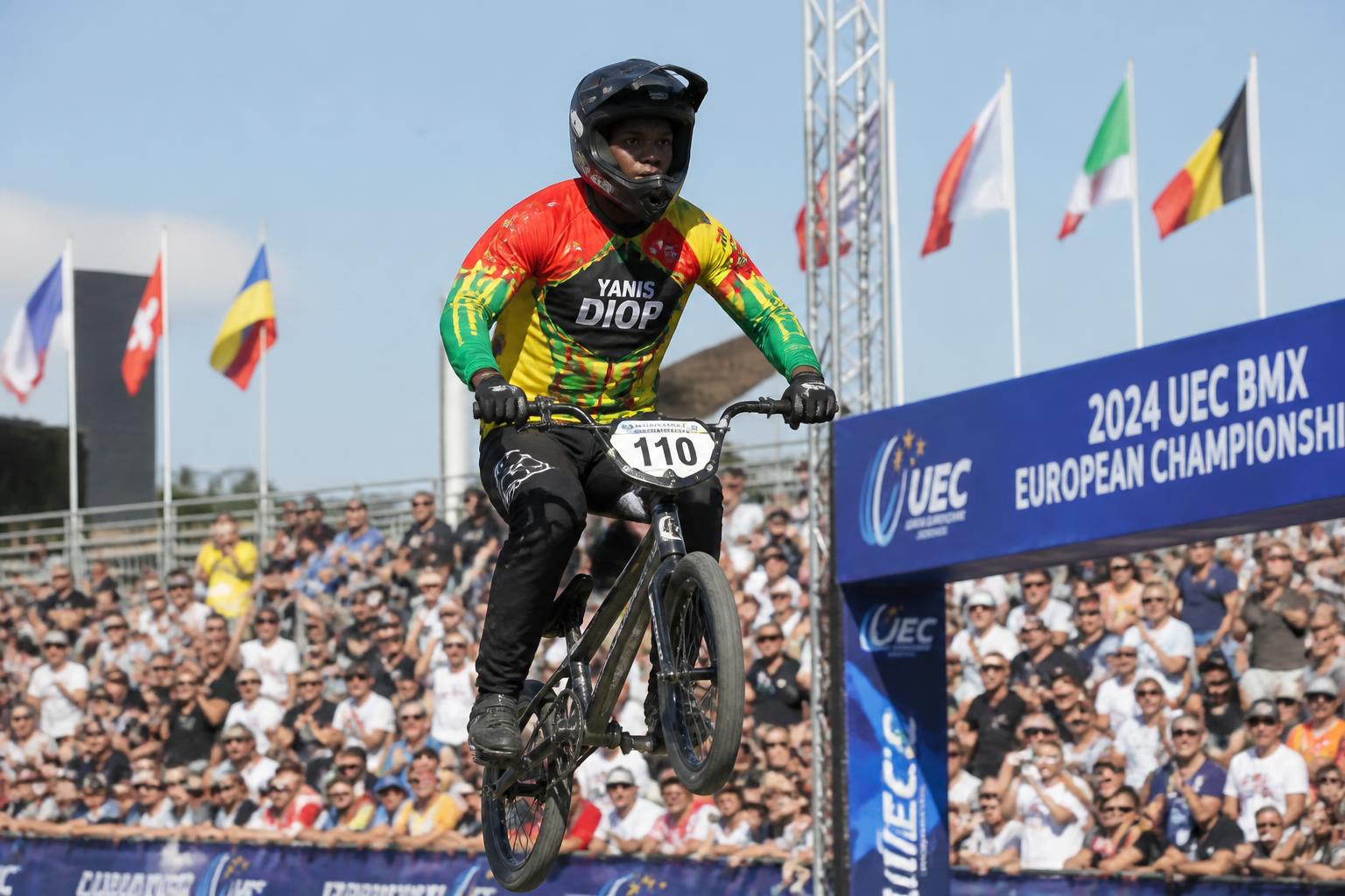 découvrez comment yanis diop s'est illustré en bmx en décrochant une place sur le podium européen, une performance remarquable mise en lumière par dna.