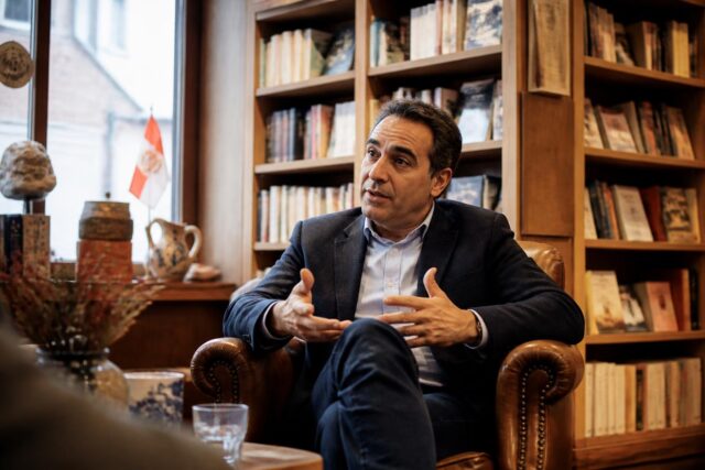 Echange-exclusif-avec-Patrick-Cohen-a-la-librairie-47°-Nord-LAlsace-640x427 Une soirée inoubliable avec Quentin Fillon Maillet, champion olympique, dans le Jura