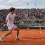 suivez en direct le 2e tour de roland-garros avec franceinfo : valentin royer défie novak djokovic et pousse le match au 4e set. commentez et vivez chaque moment de ce duel intense.