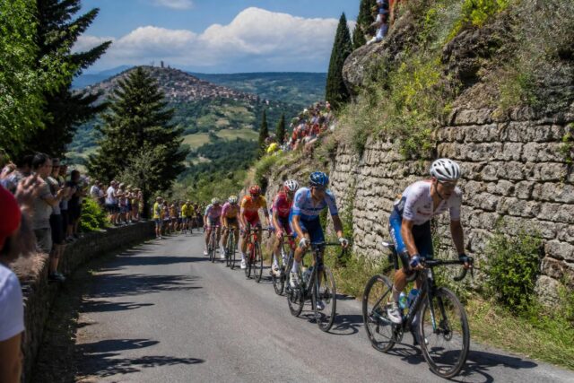 Giro-2026-Etape-8-en-direct-De-Chieti-a-Fermo-sur-156-km-a-travers-les-murs-emblematiques-des-Marches-640x427 Tennis : les champions de la terre battue se donnent rendez-vous pour la quinzaine magique de Roland-Garros