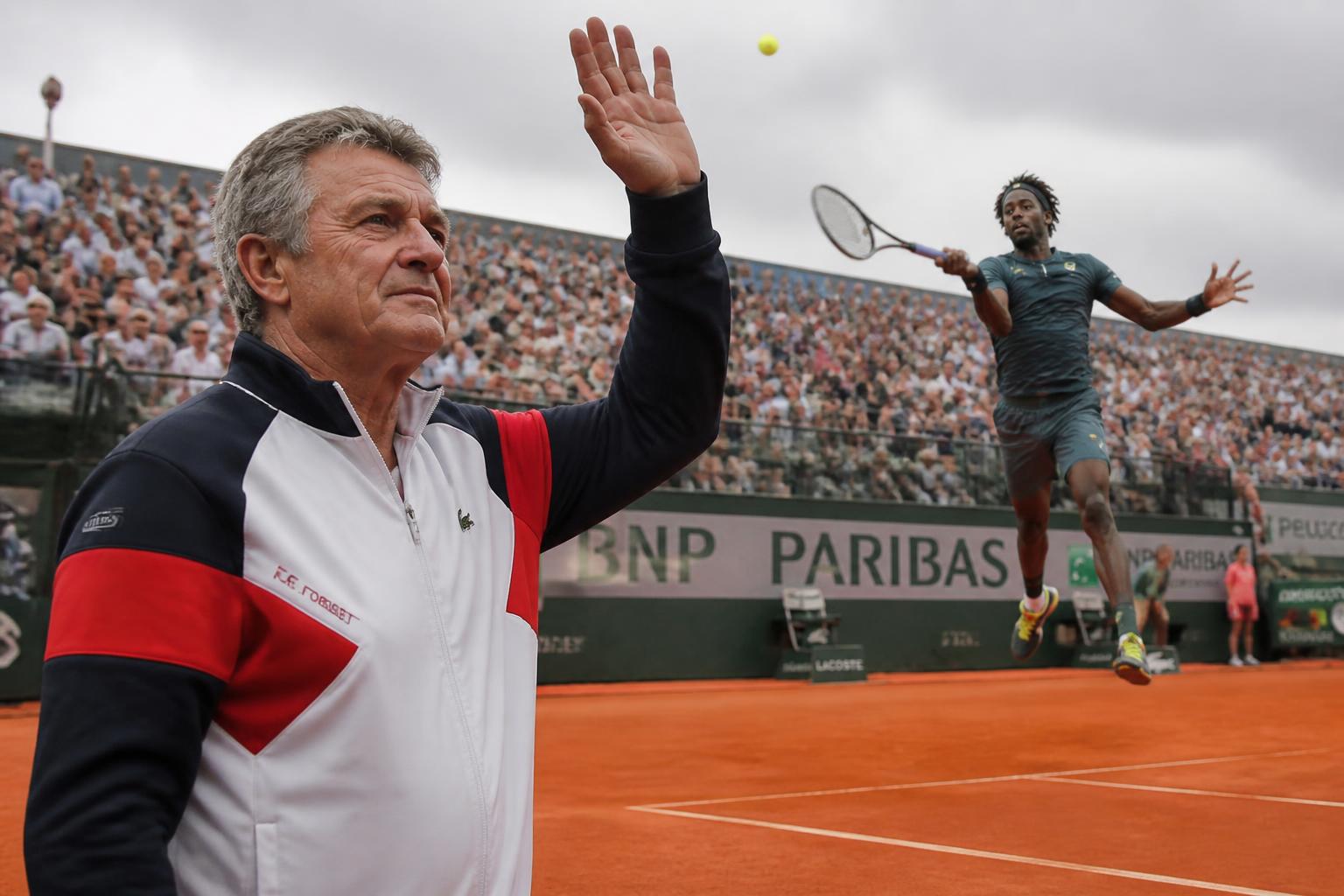 guy forget exprime son admiration pour l'émotion forte provoquée par la performance exceptionnelle de gaël monfils à roland-garros.