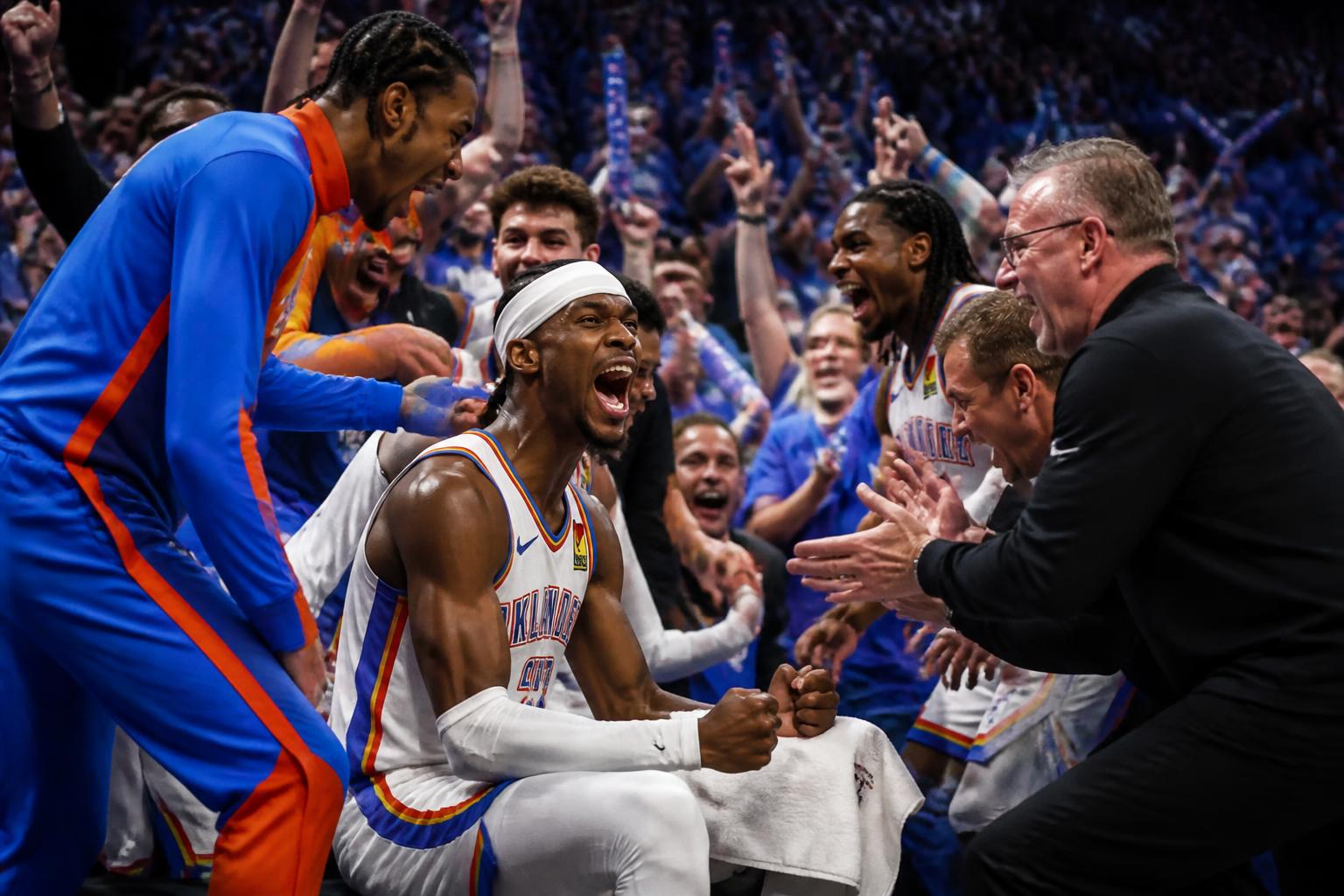 le banc du thunder impressionne avec 76 points marqués, renversant le game 3 dans un spectacle intense de nba, analysé sur trashtalk.