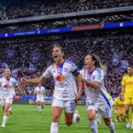 découvrez comment lyon a dominé nantes en première ligue féminine et se prépare à défendre son titre en finale contre le pfc. analyse et réactions sur le figaro.