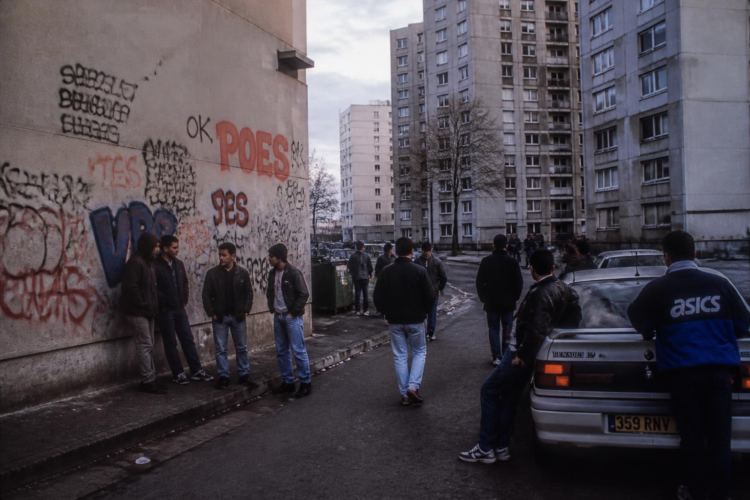 ne manquez pas la rediffusion exceptionnelle du film culte « la haine » de mathieu kassovitz ce soir, lundi 18 mai, sur france 4. une œuvre marquante à revoir absolument.