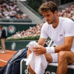 roland-garros : valentin vacherot, qui aurait pu devenir un adversaire de moïse kouamé au 3e tour, se retire du tournoi, modifiant ainsi le tableau des rencontres.