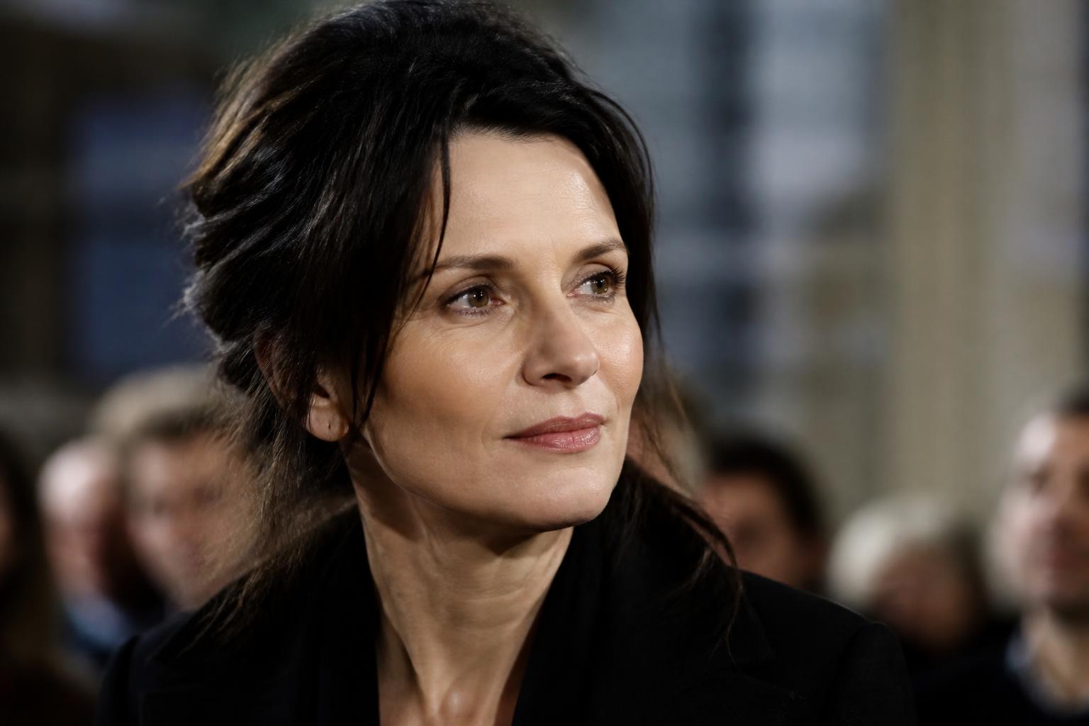 découvrez la réaction de juliette binoche à la tribune contre bolloré, suite aux propos de jean-pascal zadi, sur entrevue.fr.