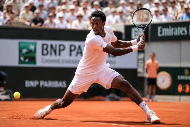 VIDEO.-2e-tour-messieurs-Moise-Kouame-sauvegarde-une-balle-de-break-importante-Roland-Garros-France-TV-640x427 Analyse et Pronostics Santos FC vs Vitória