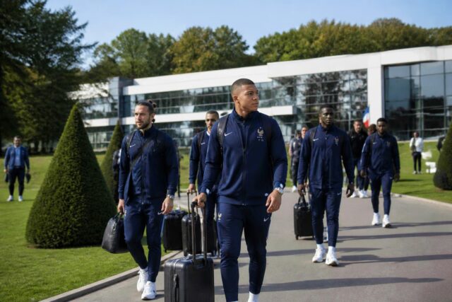 VIDEO.-Coupe-du-Monde-2026-Les-Bleus-posent-leurs-valises-a-Clairefontaine-pour-lancer-leur-preparation-640x427 Championnats du Monde d'Athlétisme : Rai Benjamin entre triomphe, controverse et couronnement