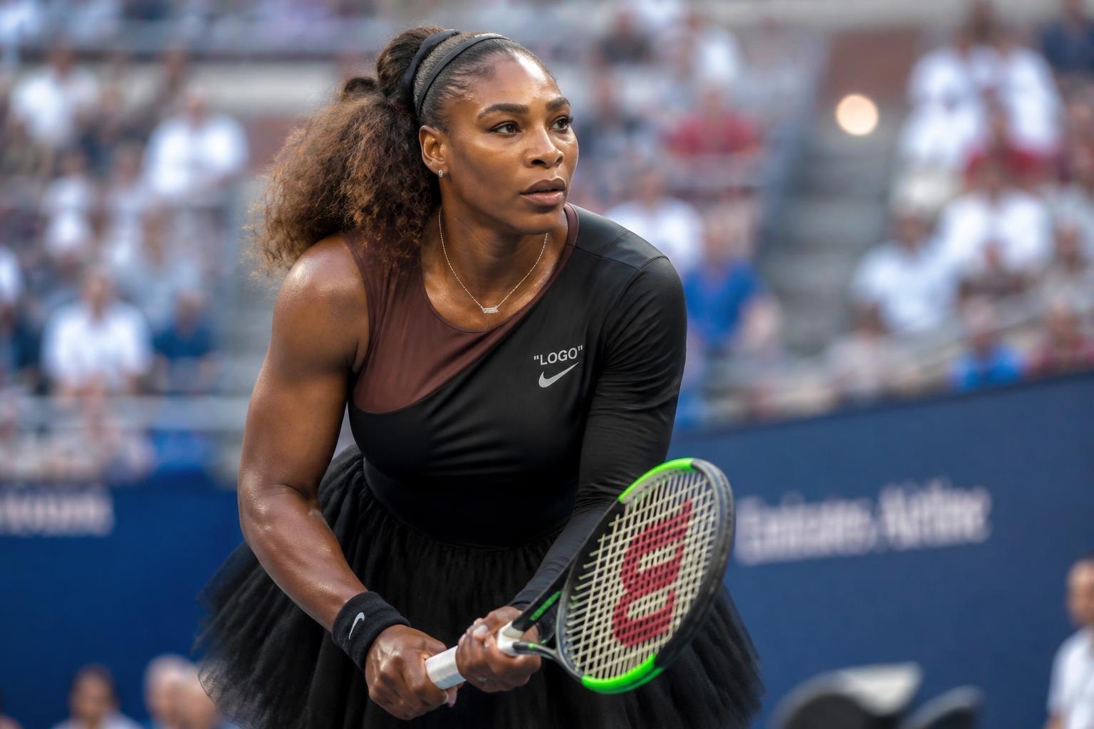 à 44 ans, la légende serena williams prépare un retour spectaculaire sur les courts de tennis, ravivant la passion de ses fans pour une carrière exceptionnelle.