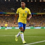 découvrez si alex sandro joue aujourd'hui et suivez en direct le match amical brésil vs panama au maracanã avec notre guide complet.