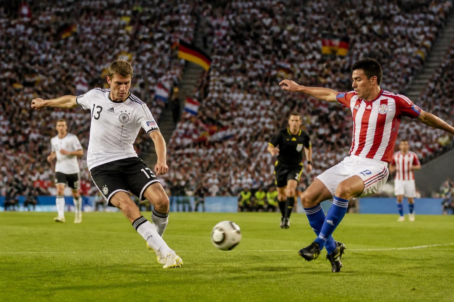 découvrez notre analyse complète, pronostics et les meilleures cotes pour le match allemagne vs paraguay en 16es de finale de la coupe du monde sur flashscore.fr.