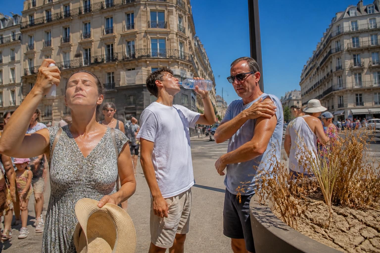 canicule ce lundi : la vigilance rouge concerne la moitié des français, avec des températures exceptionnellement élevées et des risques importants pour la santé. restez informés et adoptez les mesures de prévention.